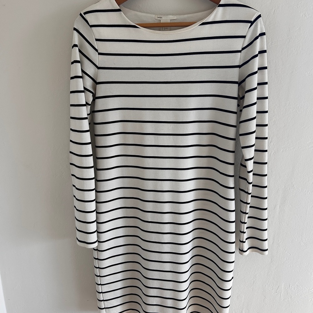 Black and White Striped Long Sleeve Dress